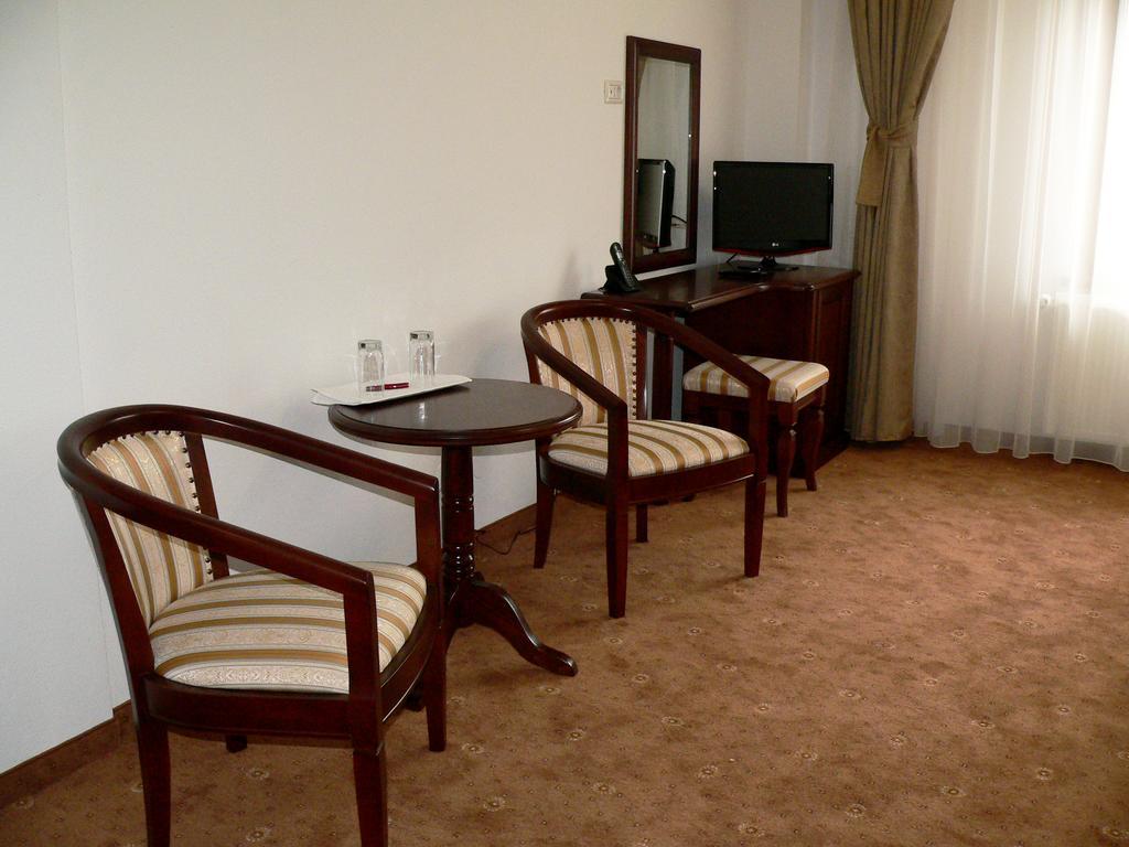 Pension Deutsches Haus Brasov Room photo